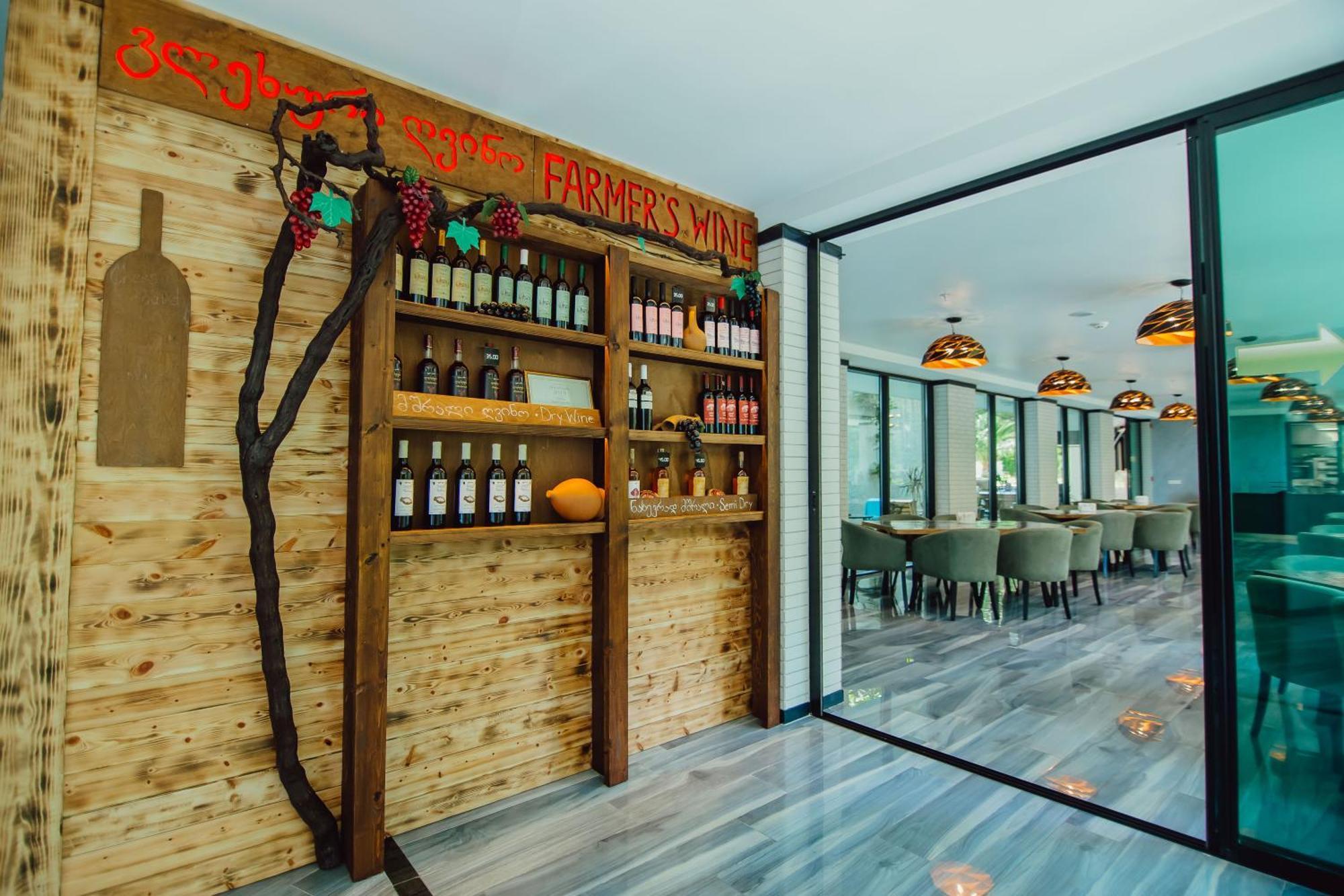 Capo Verde Hotel Батуми Екстериор снимка
