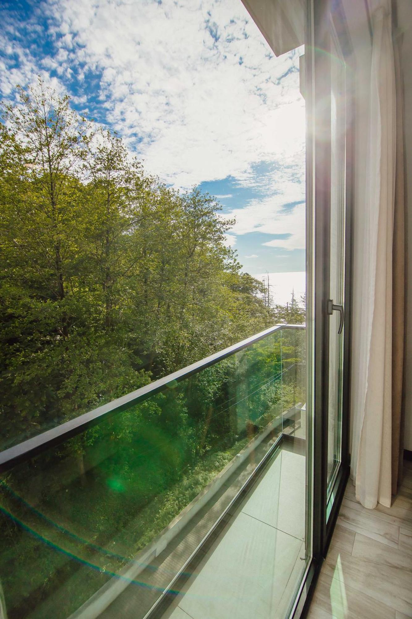 Capo Verde Hotel Батуми Екстериор снимка