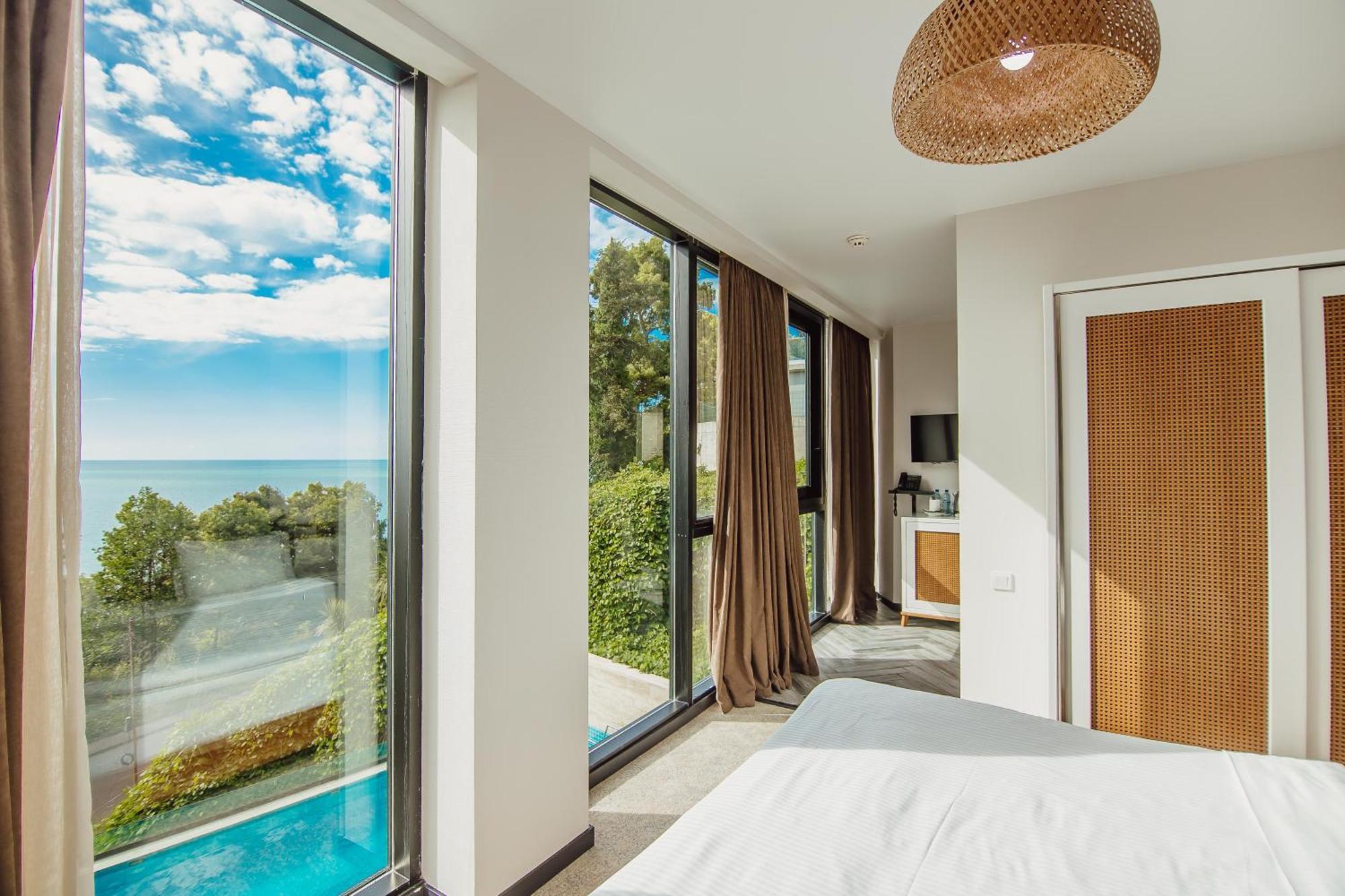Capo Verde Hotel Батуми Екстериор снимка
