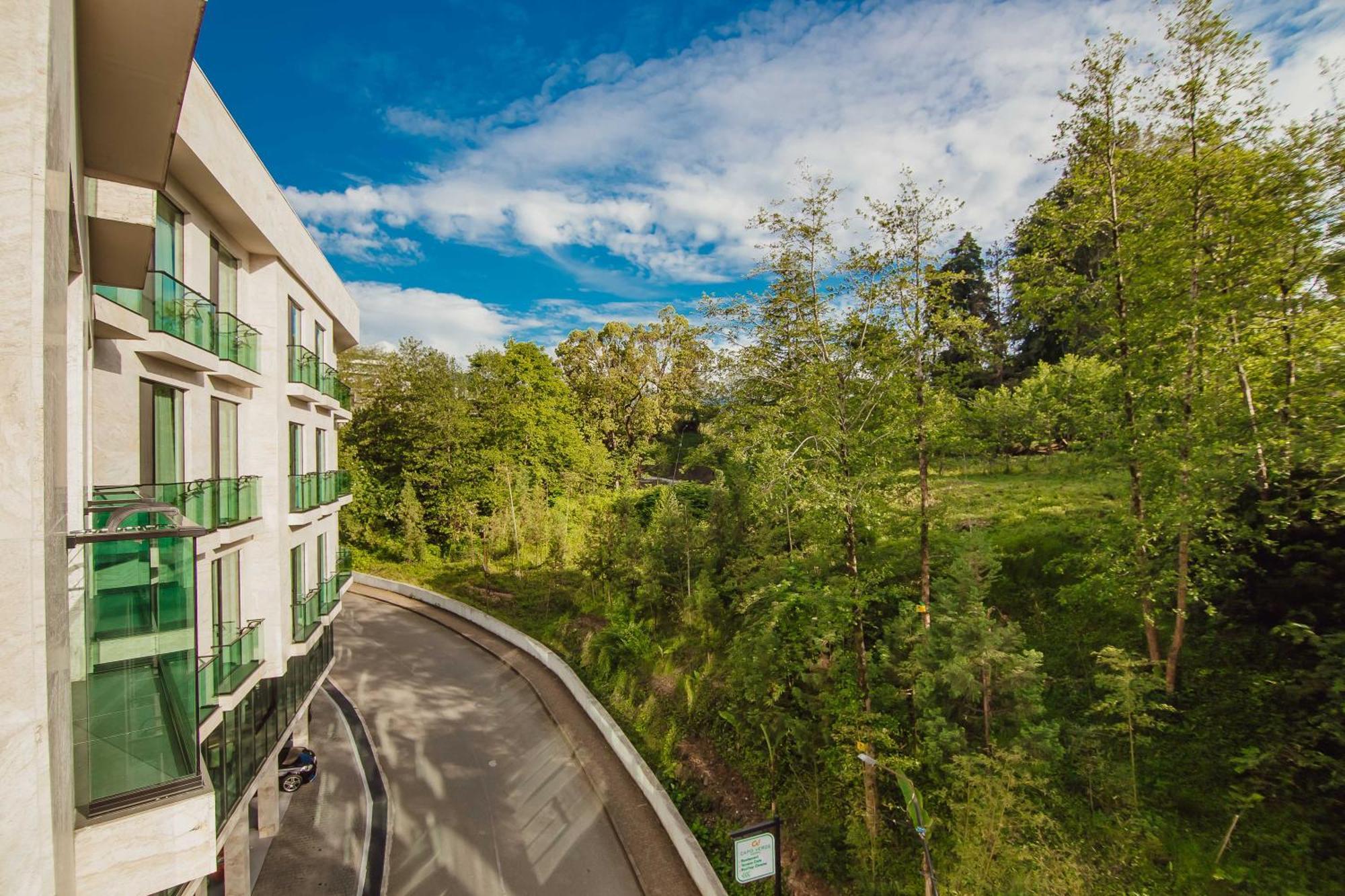 Capo Verde Hotel Батуми Екстериор снимка