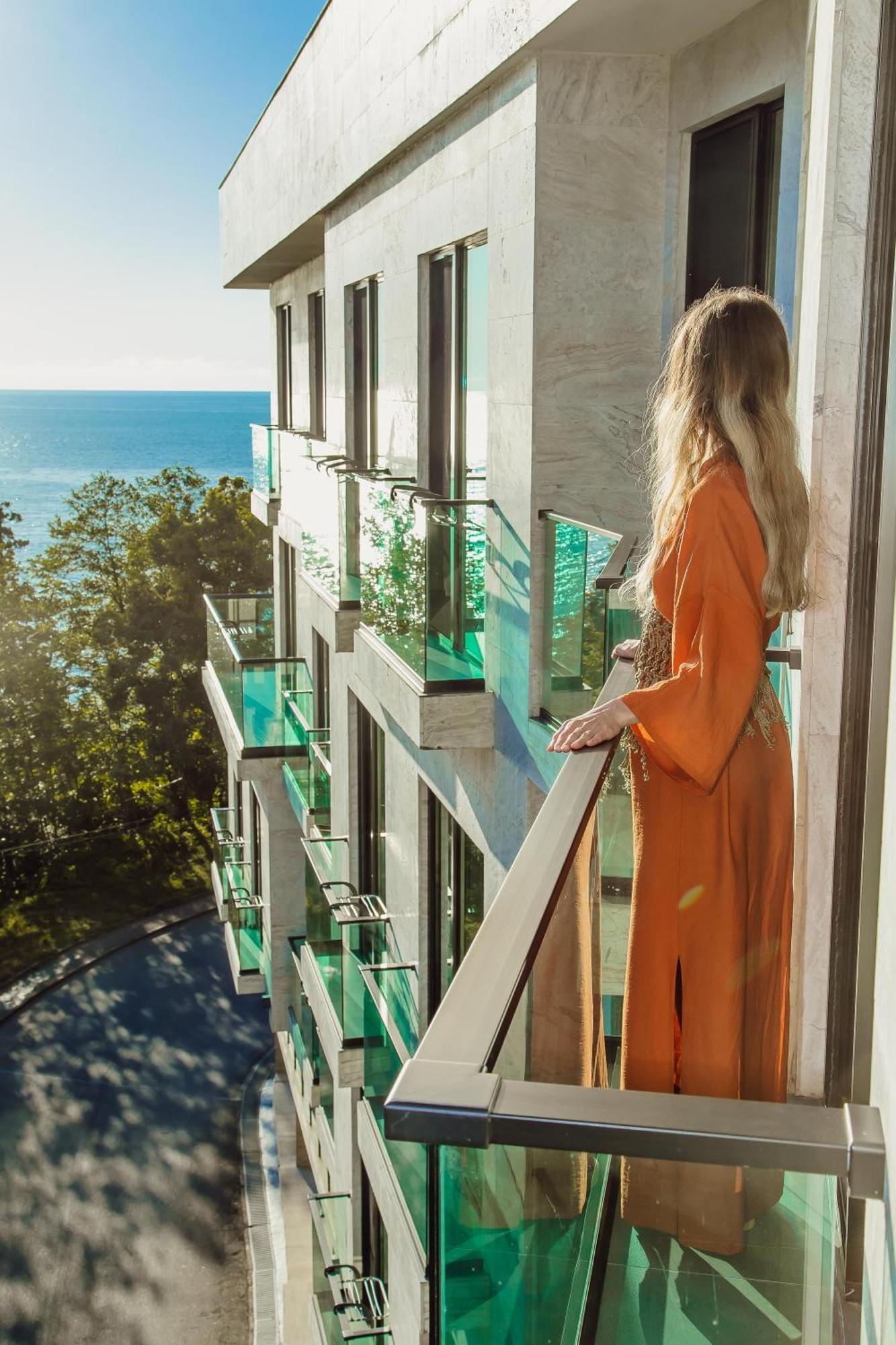 Capo Verde Hotel Батуми Екстериор снимка